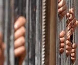   مصر اليوم - توقيف 3 أشخاص يتاجرون في المخدِّرات في سوهاج